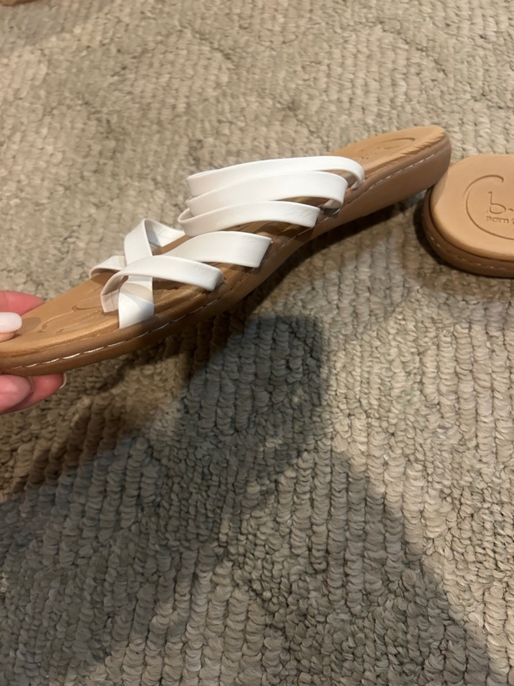 b.o.c. White Elastic Toe-Post Slide Sandals - Picture 7 of 9